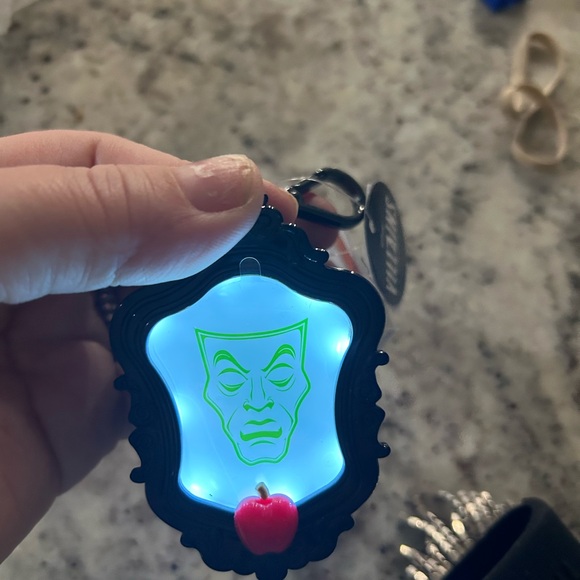 Bath&body works Villain pocket back holders - Picture 3 of 3